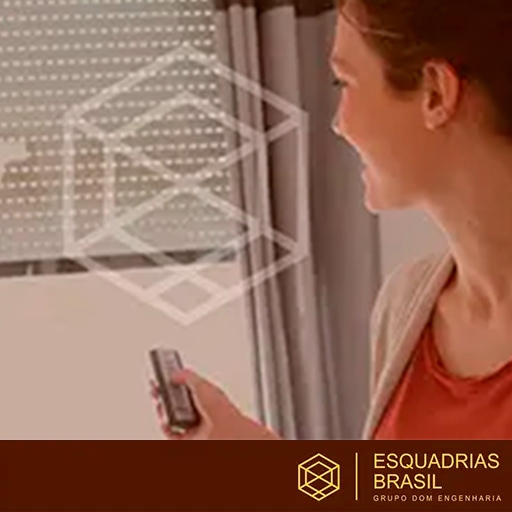 JANELA DE CORRER COM PERSIANA INTEGRADA 
em Espírito Santo